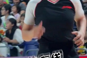 雷迪克表示：今早我告诉艾顿对阵雷霆必须站出来...